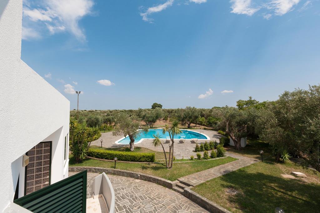 Villa Del Contado كازارانو الغرفة الصورة